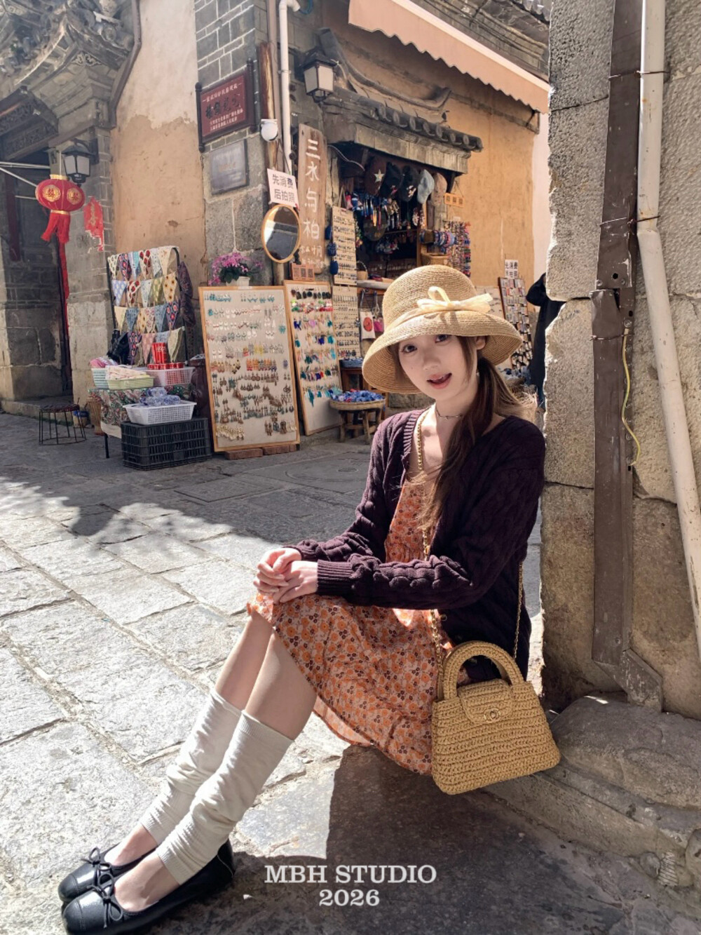 MBH26C Woven Kelly Bag Vacation Style Handmade Small Square Handbag
