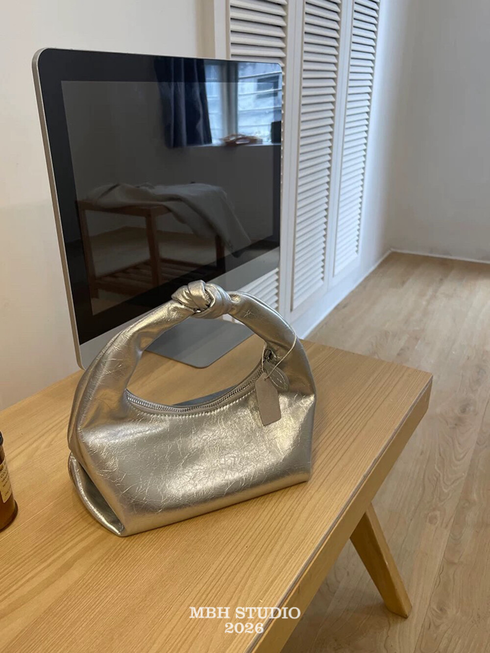 MBH Oil Wax Leather Knot Horn Bag Unique Handbag - Image 2