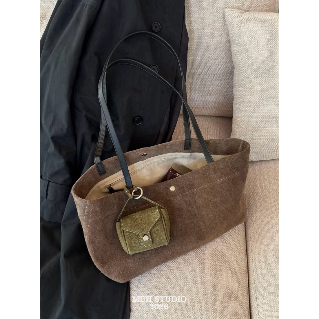 MBH Minimalist Matte Leather Large Capacity Commuter Shoulder Bag - Image 5