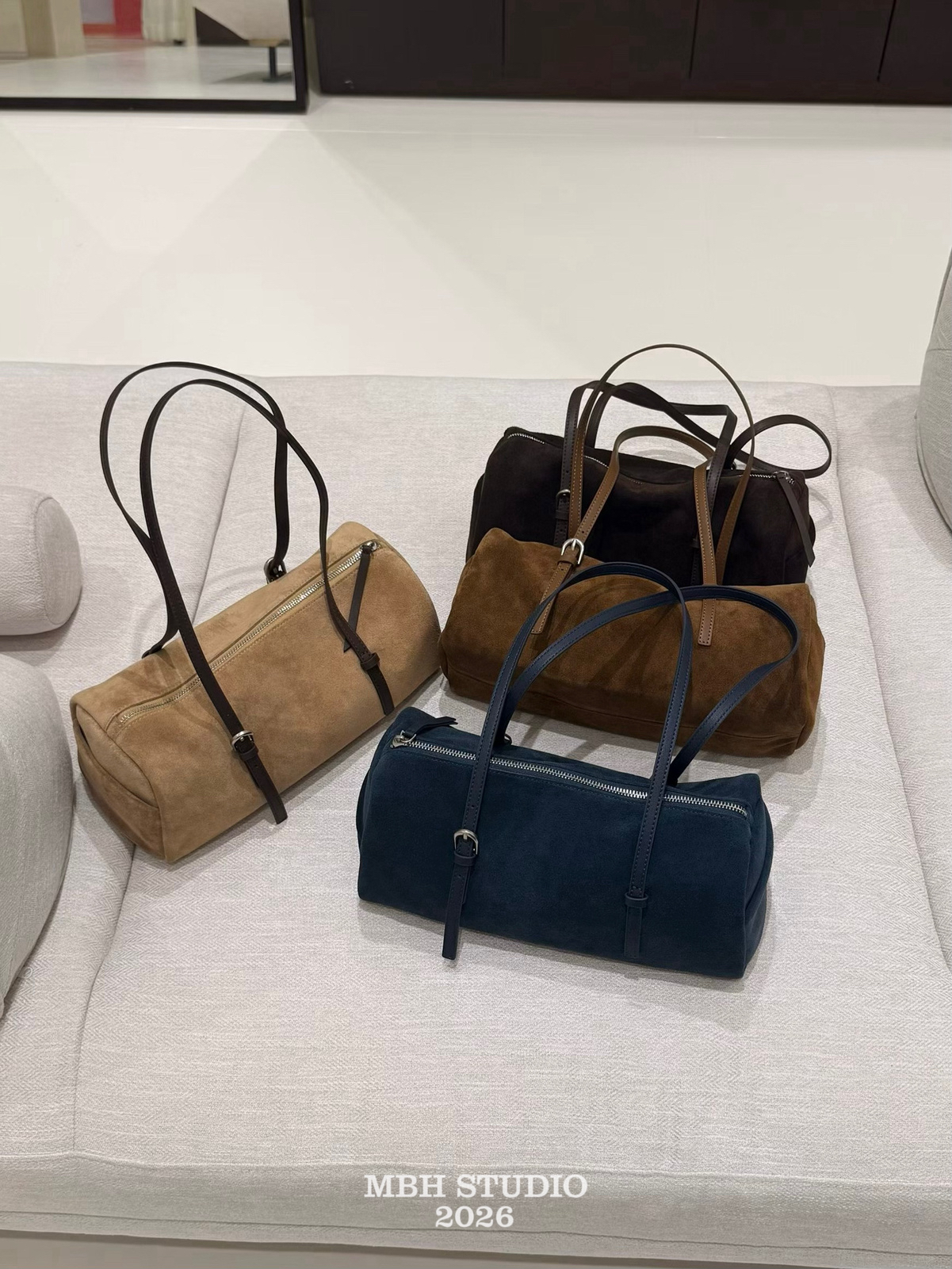 MBH 2026 Autumn Matte Leather Cylinder Shoulder Bag