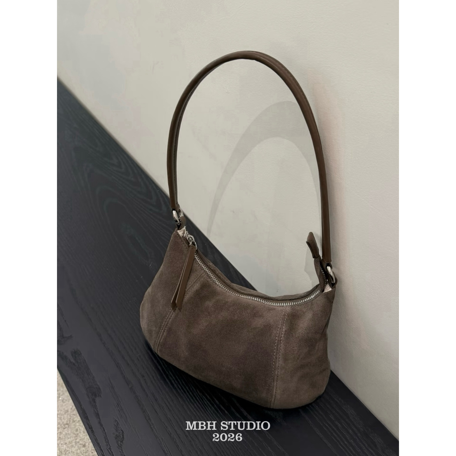 MBH French Minimalist Matte Leather Crescent Shoulder Bag for Fall Winter - Image 5