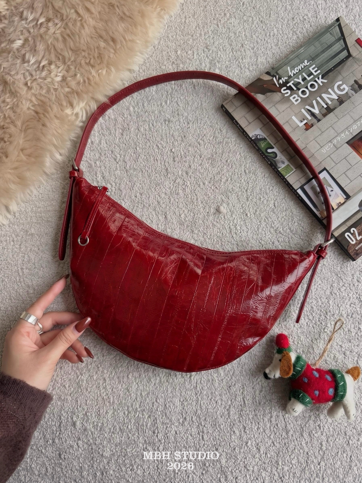 MBH Top Layer Cowhide Crescent Shoulder Bag - Minimalist Zip Women's Bag - Image 2