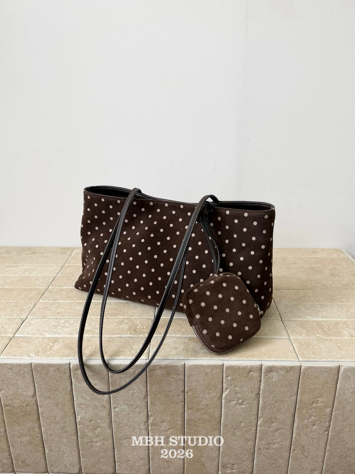 MBH French Vintage Polka Dot Tote Bag Leather Large Capacity Shoulder Bag with Small Pouch - Image 3