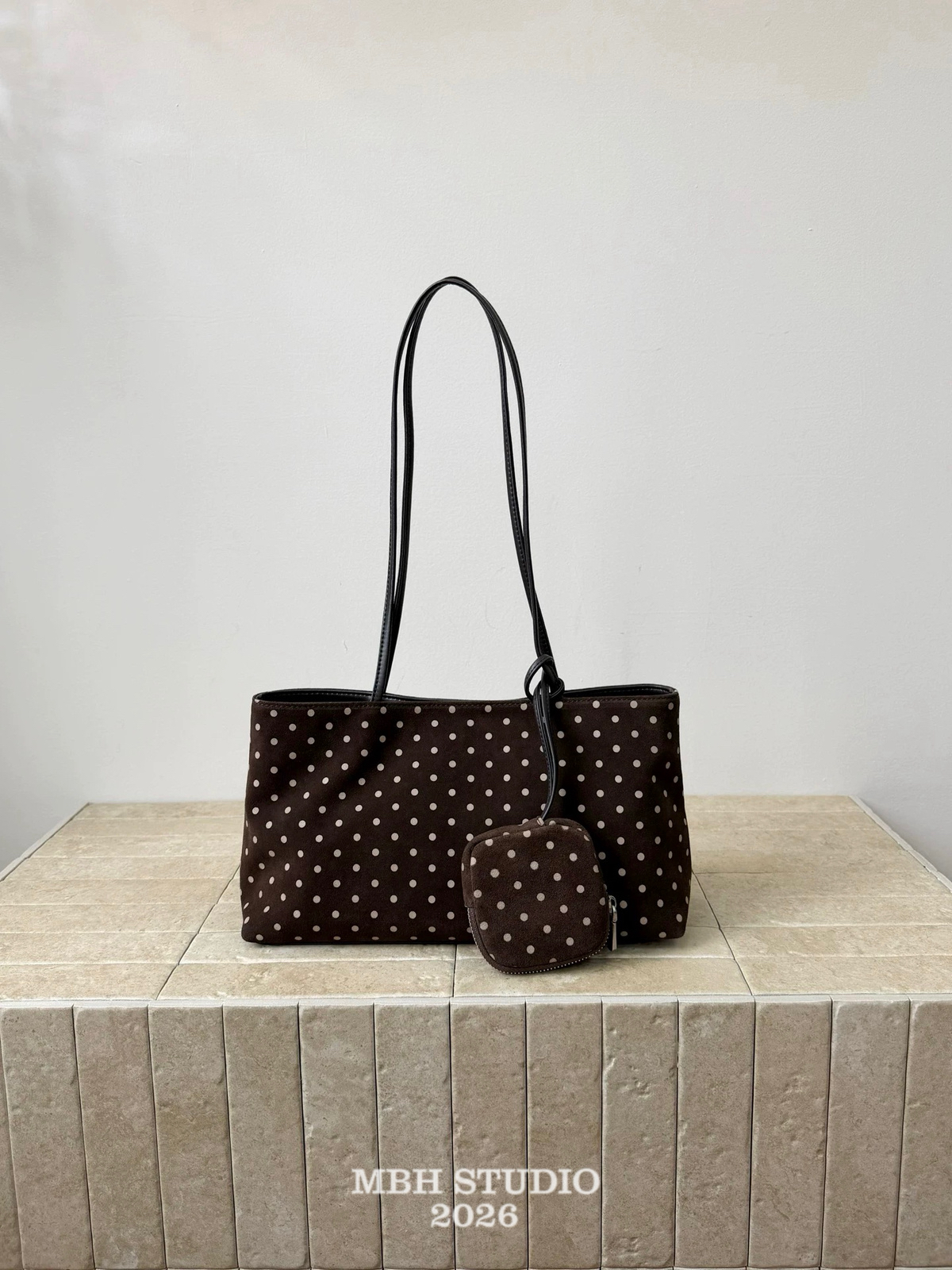 MBH French Vintage Polka Dot Tote Bag Leather Large Capacity Shoulder Bag with Small Pouch - Image 4