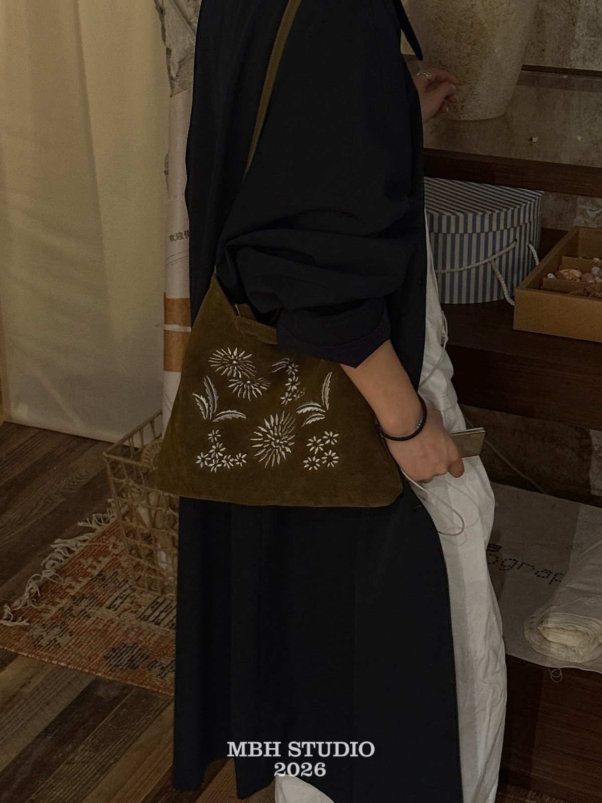 MBH Handmade Crochet Daisy Suede Tote Bag Embroidered Boho Eastern Aesthetic - Image 4