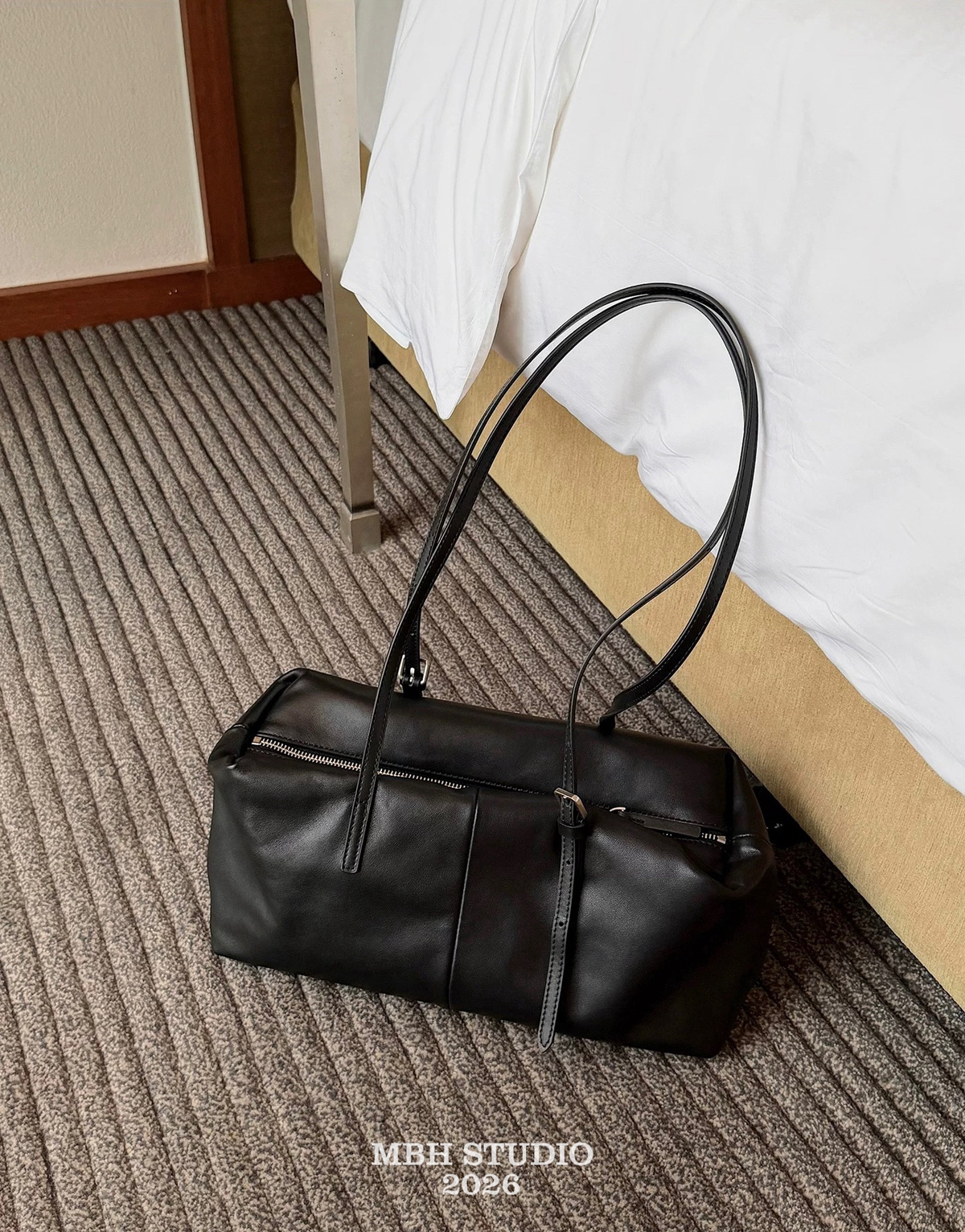 MBH Italian Sheepskin Tote Bag Large Capacity Commuter Versatile Shoulder Bag - Image 2